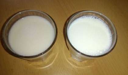 Špaldový nápoj (vlevo) a polotučné mléko (vpravo)
